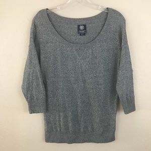 AEO Light knit Sweater. Gray